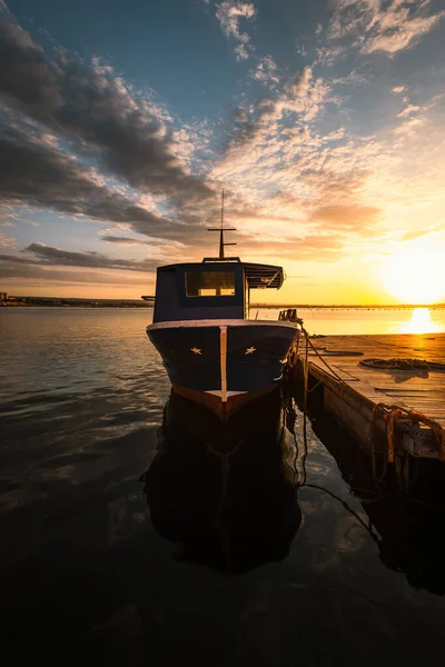 Taranto Italien Augusti 2021 Båt Förtöjd Hamnen Taranto Vecchia Med — Stockfoto