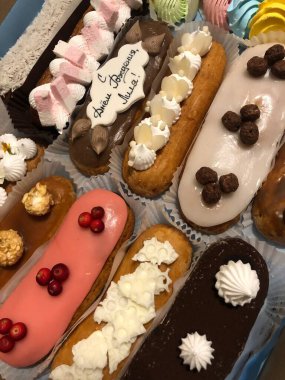 Tatil pastaları için bir dizi pasta, tatlı pastaları.