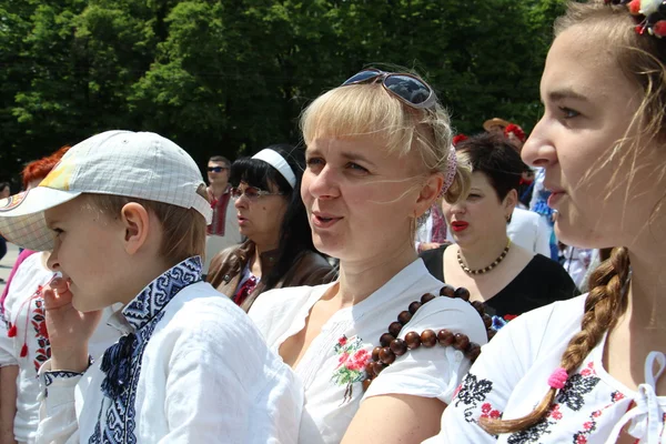 Průvod Vyšívaného Města Čerkasy Ukrajina 2016 — Stock fotografie