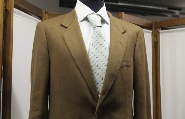 adam için klasik elbise