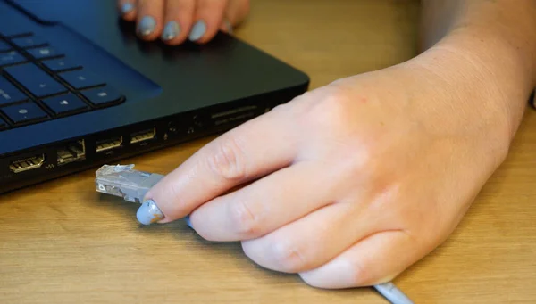 Woman Hand Connects Rj45 Network Connector Laptop — Stock Photo, Image