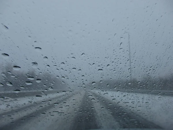 Guidare Una Tempesta Neve Scarsa Visibilità Attraverso Vetro Del Conducente — Foto Stock