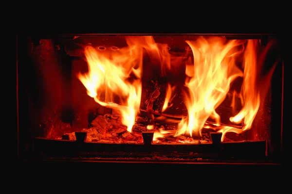 Feuer Kamin Mit Glas Großaufnahme Brennholz Brennt Kamin — Stockfoto