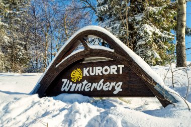 Kurort Winterberg (Şifalı Spa Winterberg) harfli kurul. Kuzey Ren-Vestfalya Hochsauerland Bölgesi