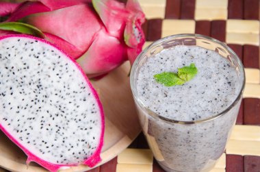 Dragon meyve yüzlü