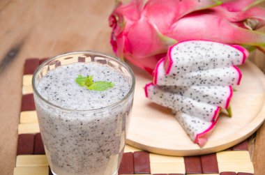 Dragon meyve yüzlü