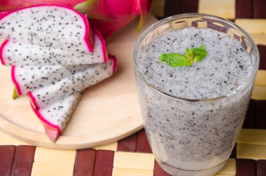 Dragon meyve yüzlü