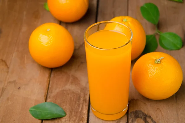 Fruits et jus d'orange — Photo