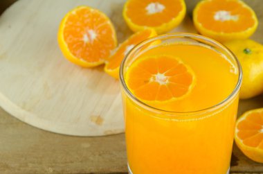 İçecek turuncu meyve ve meyve suyu