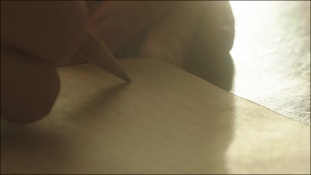 写一封信与铅笔的人 — 图库视频影像