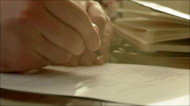 İşadamı iki bol-in sözleşme imzalama