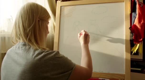 Woman Drawing Happy Family on Marker Board — Stock Video