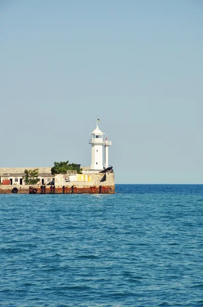 Kırım'da deniz feneri.