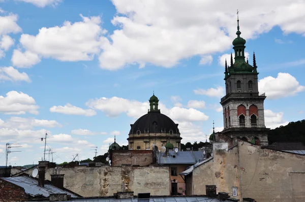 Gökyüzüne karşı kilise 