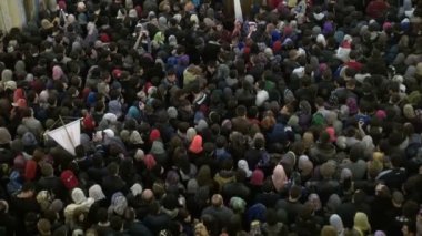 Öğrenci protesto Tiflis bir katedral içinde katılacak.