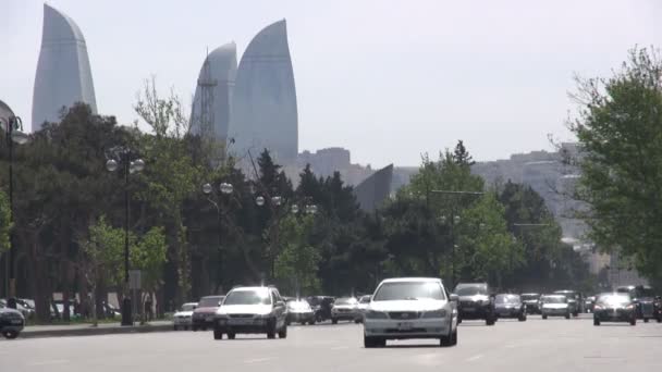 Ruch uliczki przez ulice Baku — Wideo stockowe