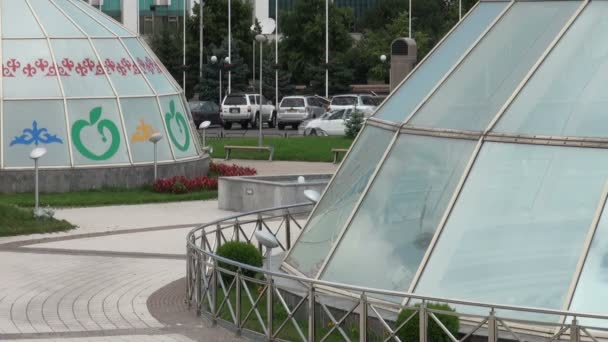 Praça central em Almaty — Vídeo de Stock