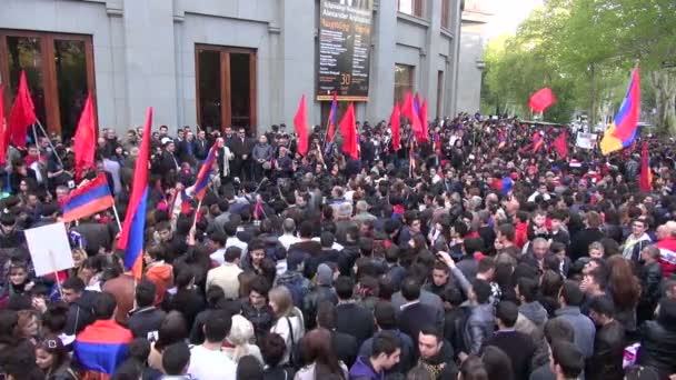 As pessoas participam no Memorial Day — Vídeo de Stock