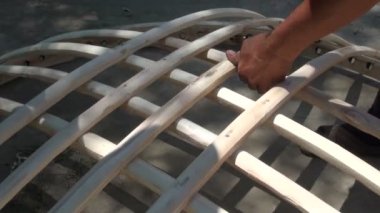 adam çatıda oluşturmak yoluyla