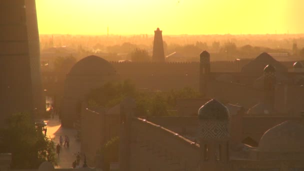 Beautiful sunset over Khiva — Stock Video