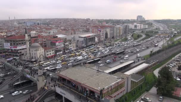 Early morning traffic in Istanbul. — Stock Video