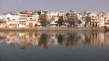Güzel Udaipur göl tarafı