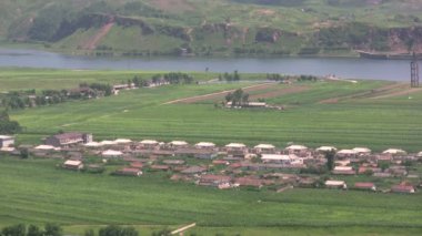Bir Kuzey Kore köyü
