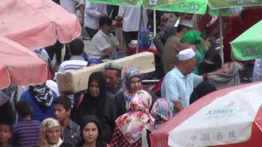 Hotan, Çin'de yoğun bir pazar yeri.