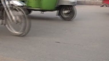 Tekerlek trafik Lahore.