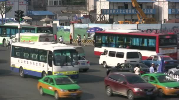 Людному перехресті в Сіань — стокове відео