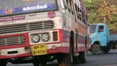 Chennai otobüs istasyonu girişi.