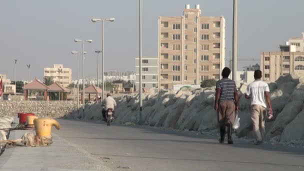 Fishermen walking home — Stock Video