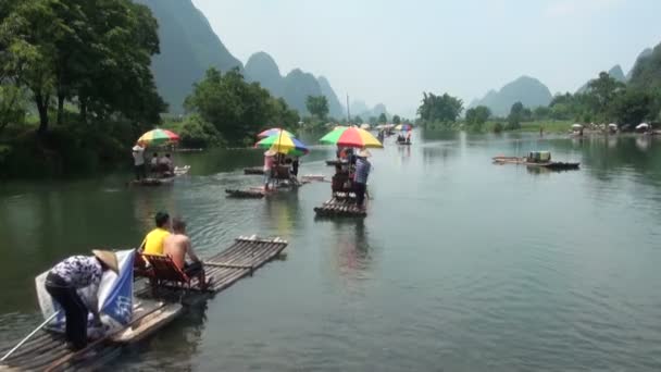 Tourists travel on rafts — Stock Video