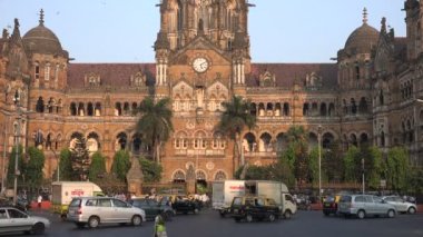 victoria terminus önünde trafik sürücüleri