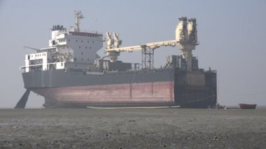 tersaneler deconstructed için yük gemileri