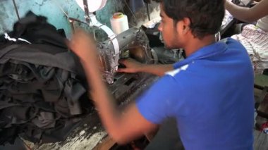 erkek giysi üretmek