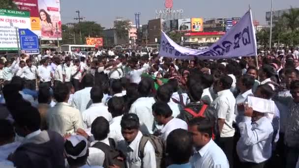 Teachers protest against low wages — Stock Video