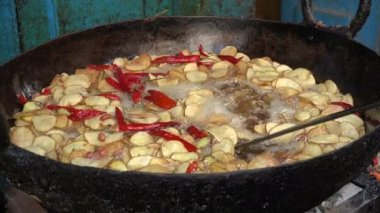 Kızartma patates ve biber