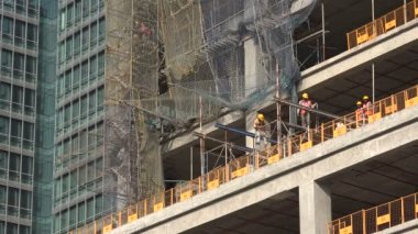 Bandra Kurla kompleksinde inşaat işçileri