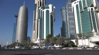 doha manzarası doğru trafik sürücüleri