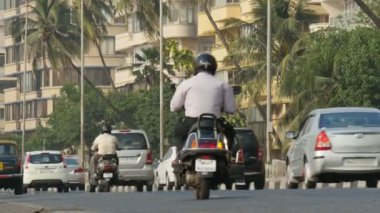 Trafik sürücüler arasında Marine Drive