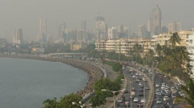 Trafik sürücüler arasında Marine Drive