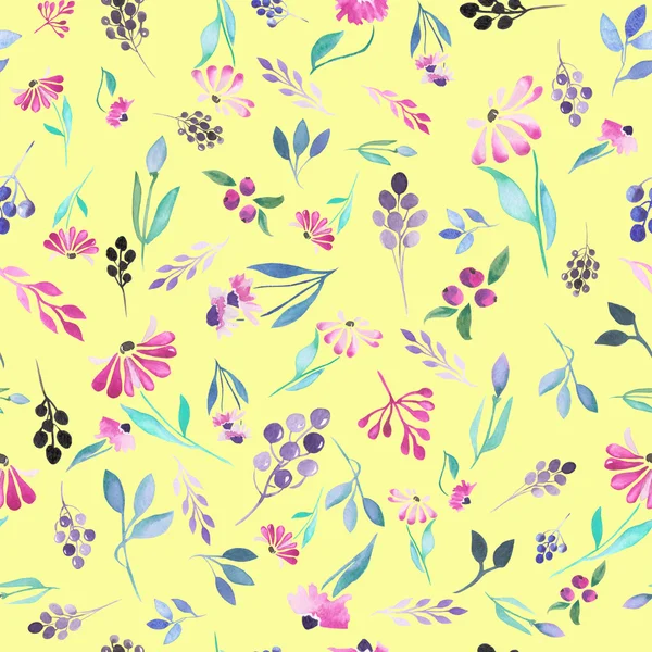 Seamless floral pattern with watercolor purple flowers, blue leaves and berries — ストック写真