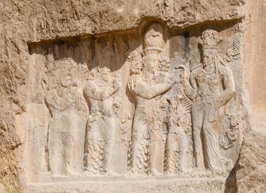 Naqsh-e Rustam, İran 'ın Şiraz kentindeki antik İran mezarlığı.