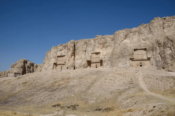 Naqsh-e Rustam, İran 'ın Şiraz kentindeki antik İran mezarlığı.