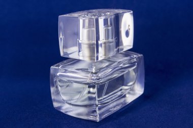 güzel parfüm şişesi.