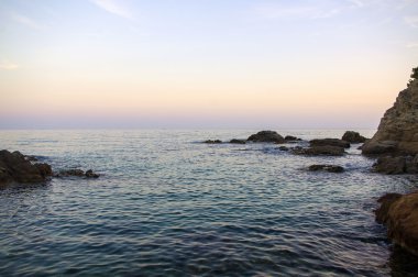 Deniz kıyısının güzel manzarası.