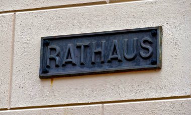 Avrupa, Bad Wildungen, Almanya 11. - 10. 2025: Duvarı imzala