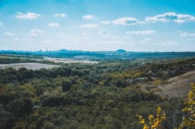 Güzel manzara ve dağdan inanılmaz manzara.