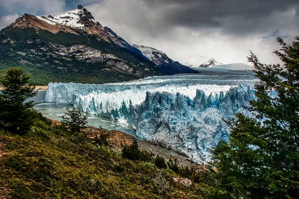 Paisaje fondo Glaciar Perito Moreno en la Patagonia, lago de hielo —  Fotos de Stock